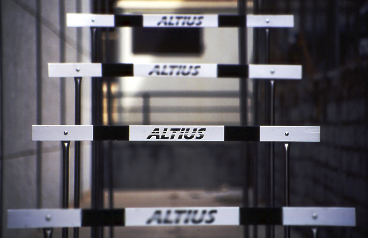 Altius, altius, altius. 2003