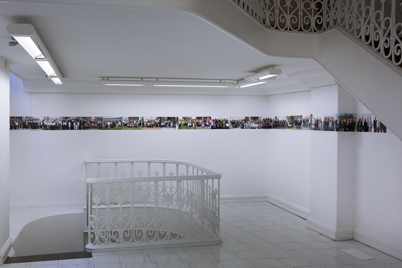 Ensayo para una multitud. Vista de la instalación en JM Galería