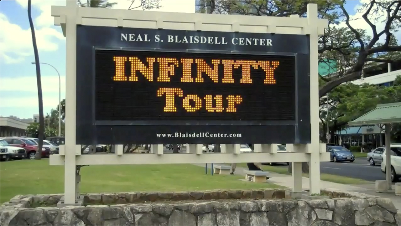 INFINITY TOUR 2013